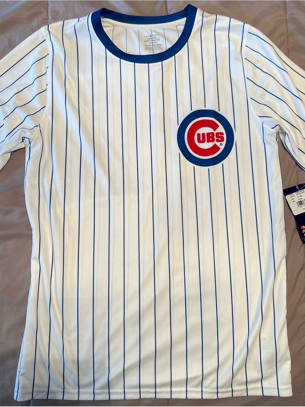 Genuine Merchandise Chicago Cubs White & Blue Pinstripe Short Sleeve Shirt